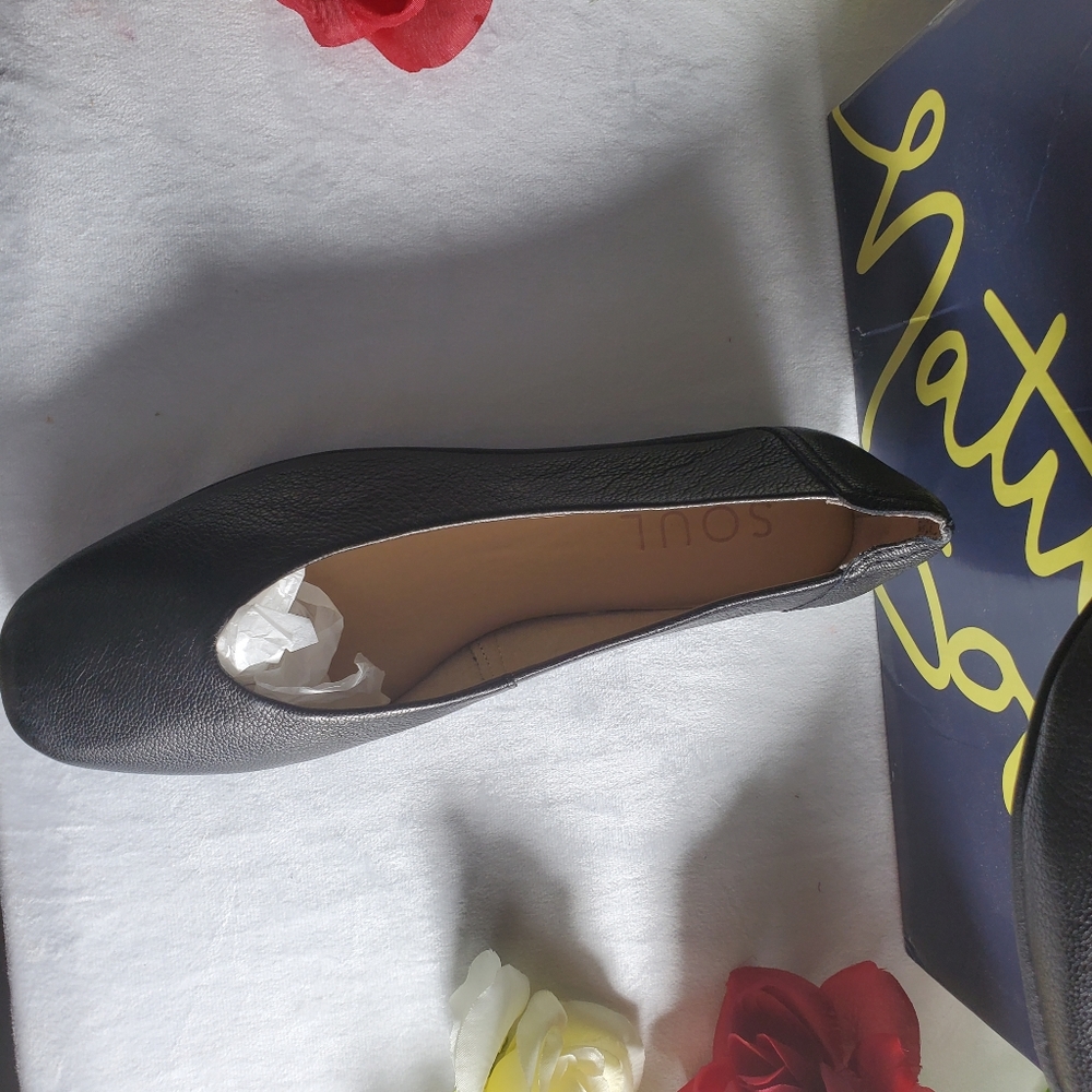 Natural soul Leyla flats leather